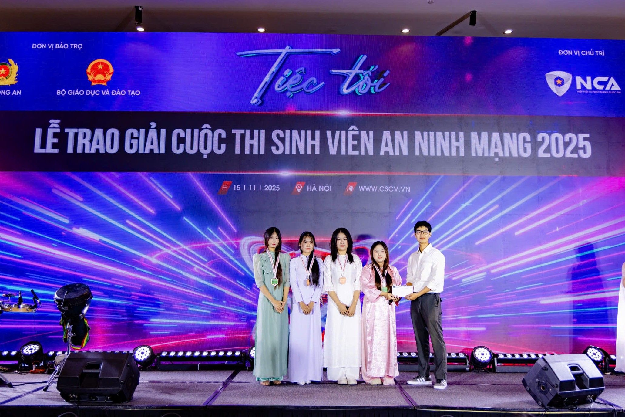 Singalarity CMS - a big picture